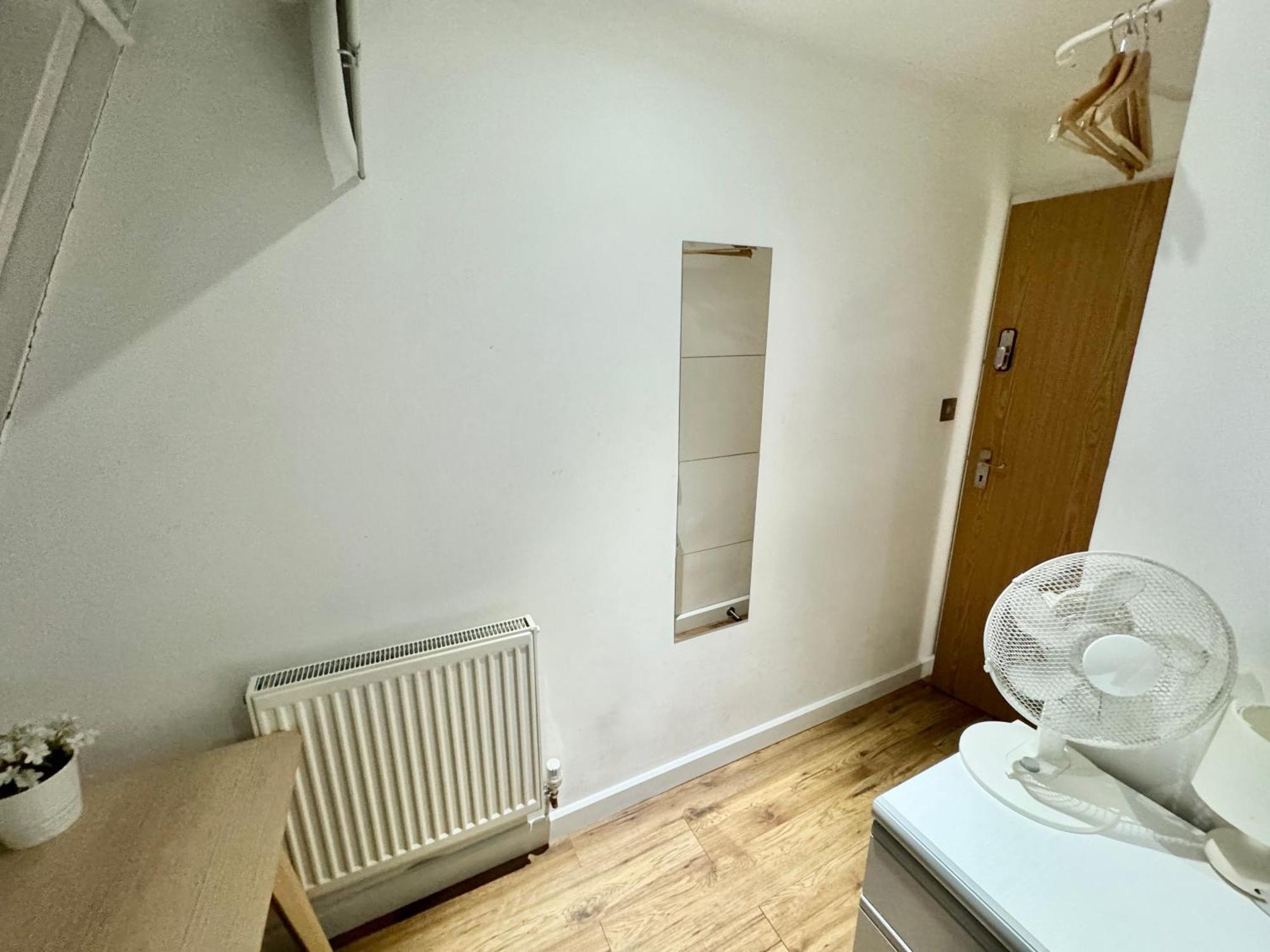 Euston Station Private Bedrooms 2 Min Walk 1 Homestay London